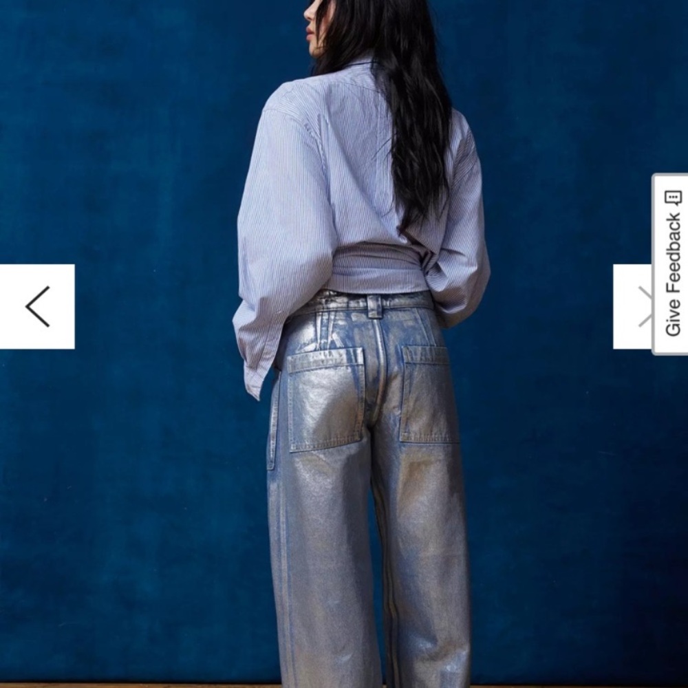 NWT BDG Bella Baggy Patch Pocket Silver Metallic Jeans. Size 27. Wide leg. - Picture 5 of 15
